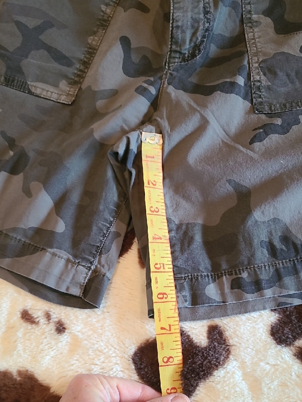 Sanctuary Camo Cargo Shorts in Olive Gray - Picture 3 of 5